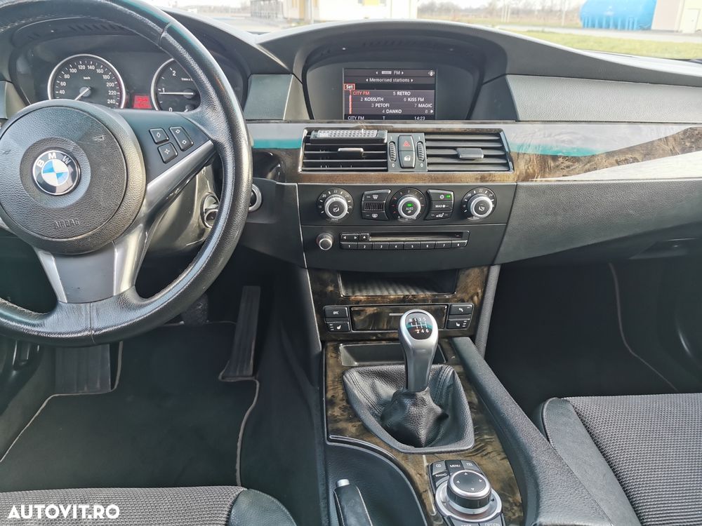 BMW Seria 5 520d - 5