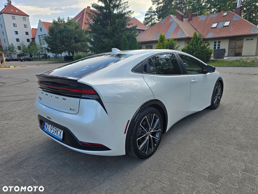 Toyota Prius - 4