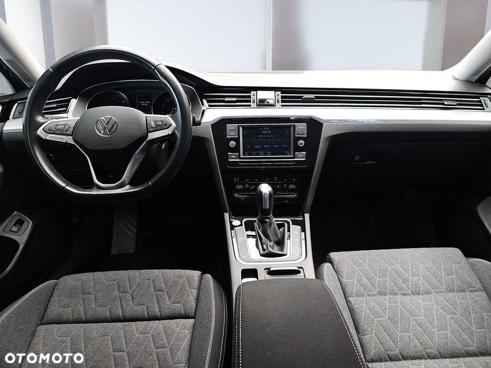 Volkswagen Passat - 14