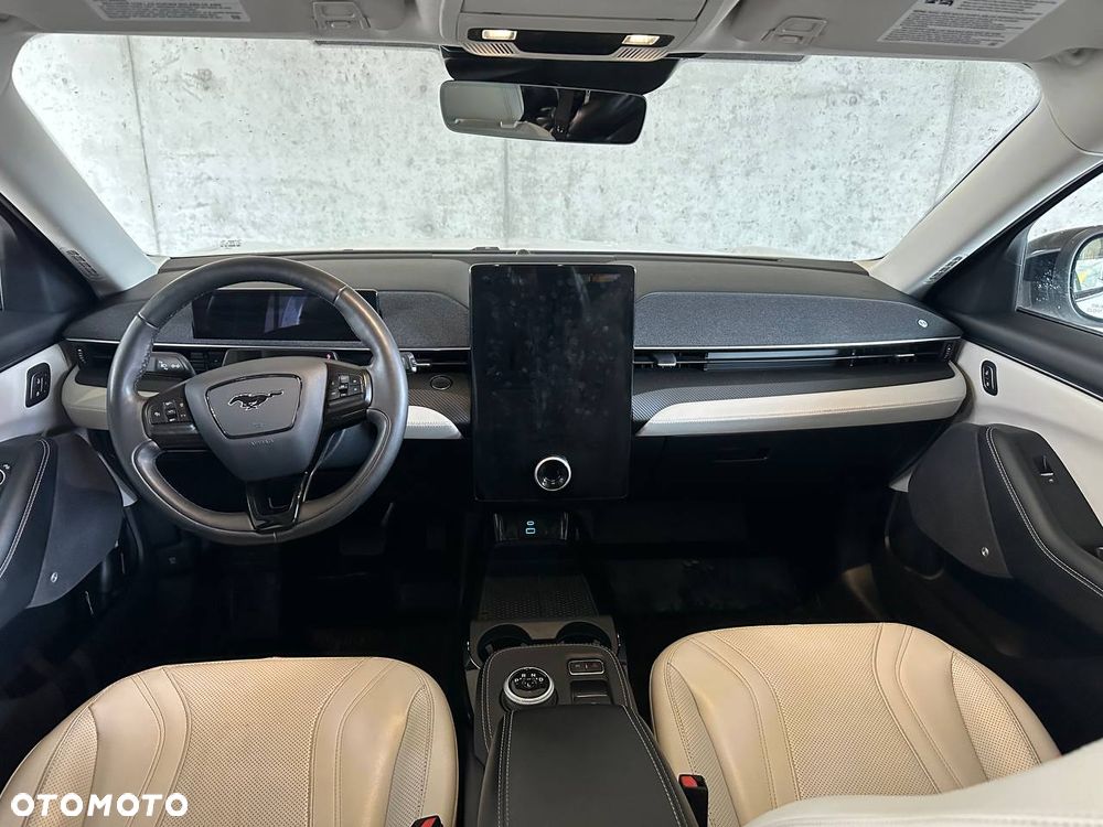 Ford Mustang Mach-E AWD PREMIUM - 11