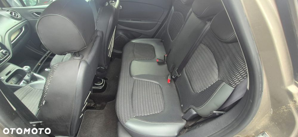 Renault Captur 0.9 Energy TCe Life EU6 - 11