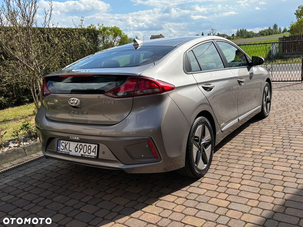 Hyundai IONIQ - 2