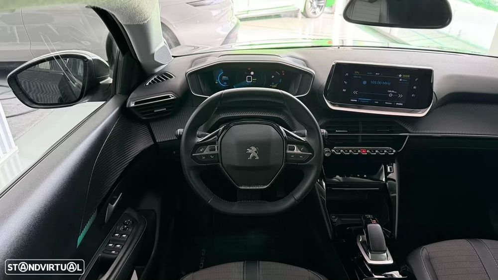 Peugeot e-208 - 31