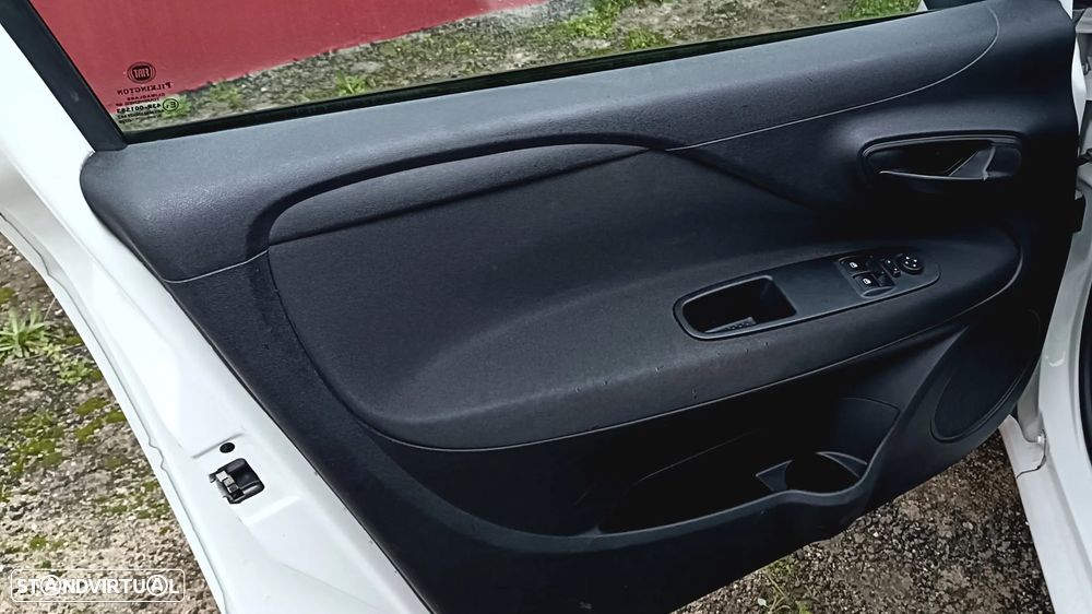 Fiat Punto 1.3 M-Jet Lounge S&S - 7