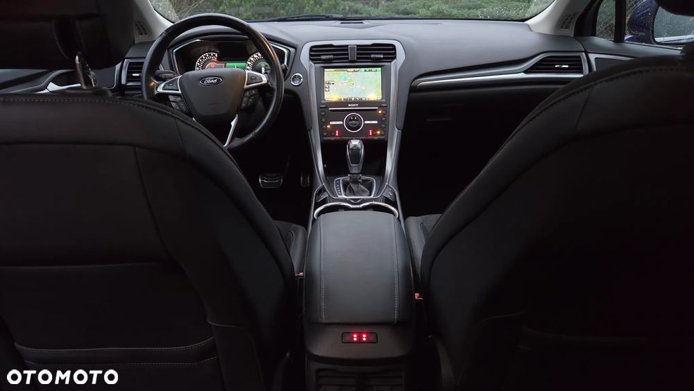 Ford Mondeo 2.0 EcoBoost STart-Stopp Autom ST-Line - 13