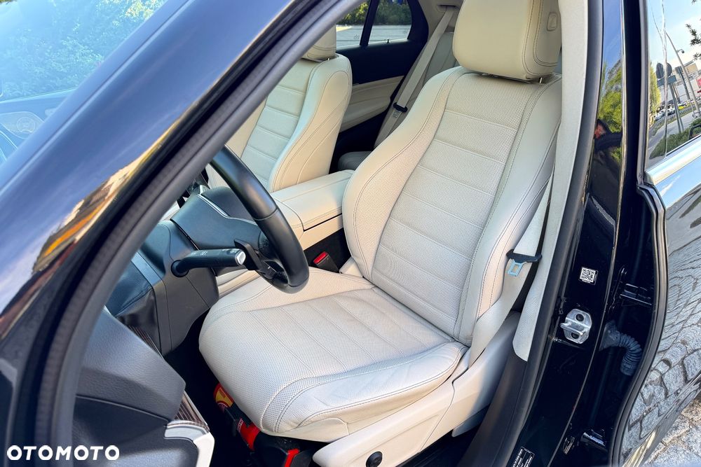 Mercedes-Benz GLE 300 d 4-Matic - 14