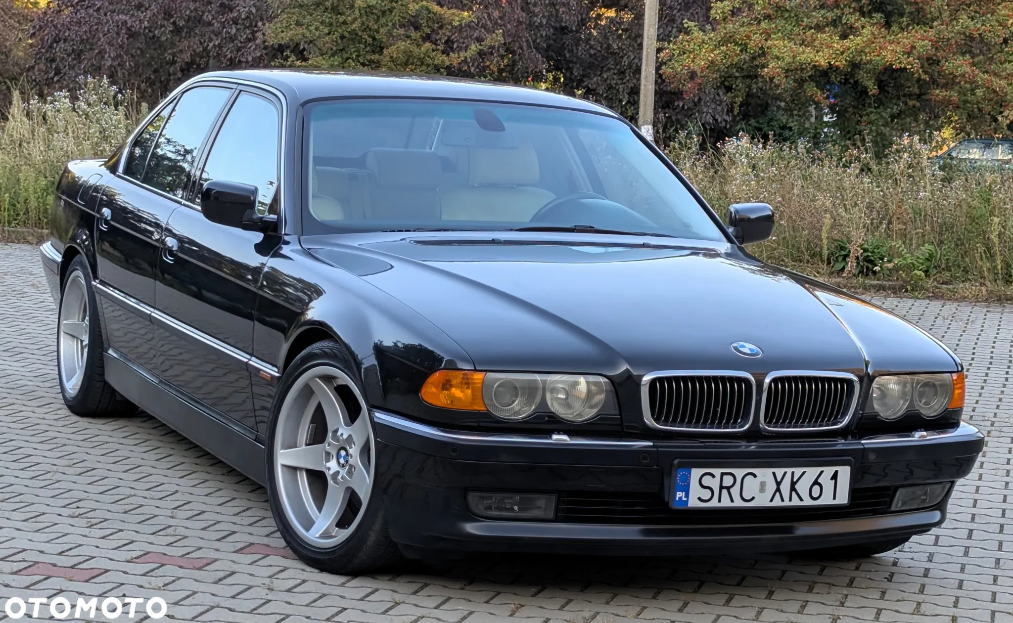 BMW Seria 7 750i - 25
