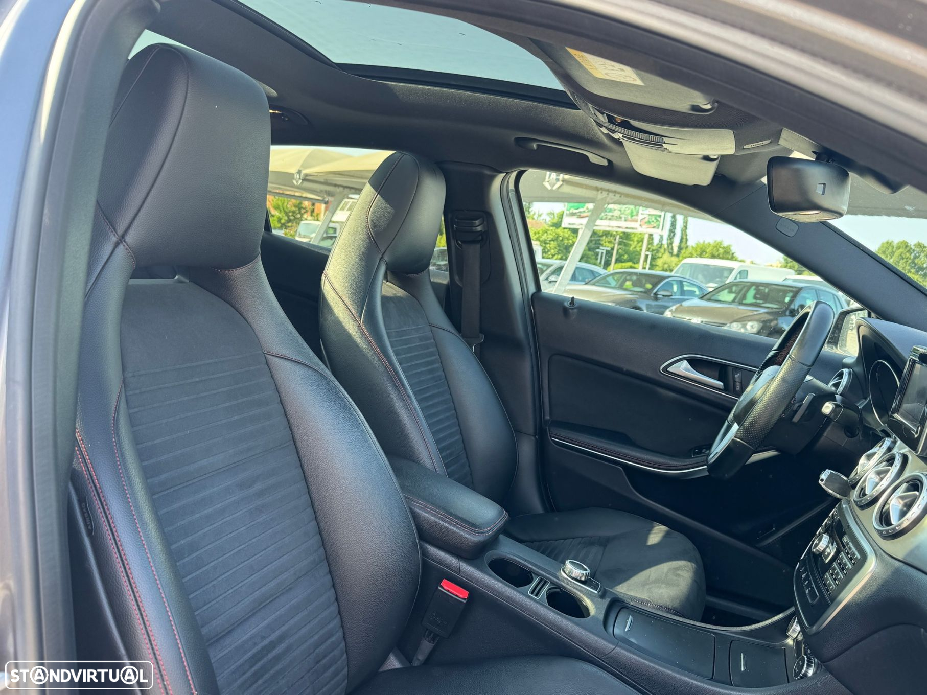 Mercedes-Benz GLA 220 CDi AMG Line - 11