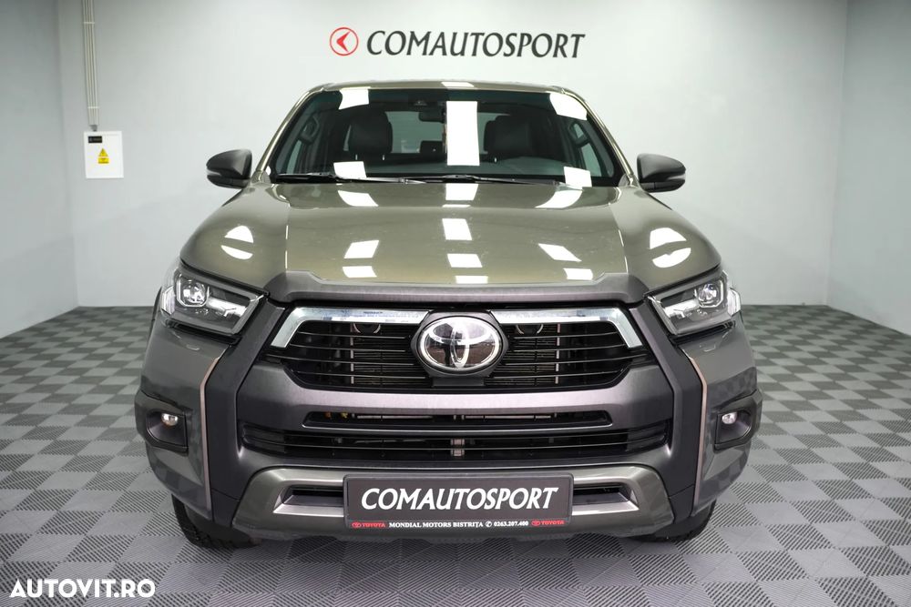 Toyota Hilux 2.8D 204CP 4x4 Double Cab AT Invincible - 2