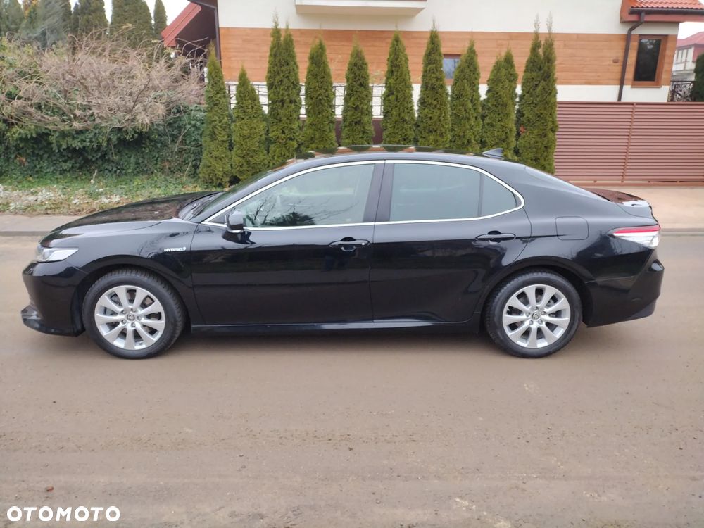 Toyota Camry 2.5 Hybrid Comfort CVT - 2