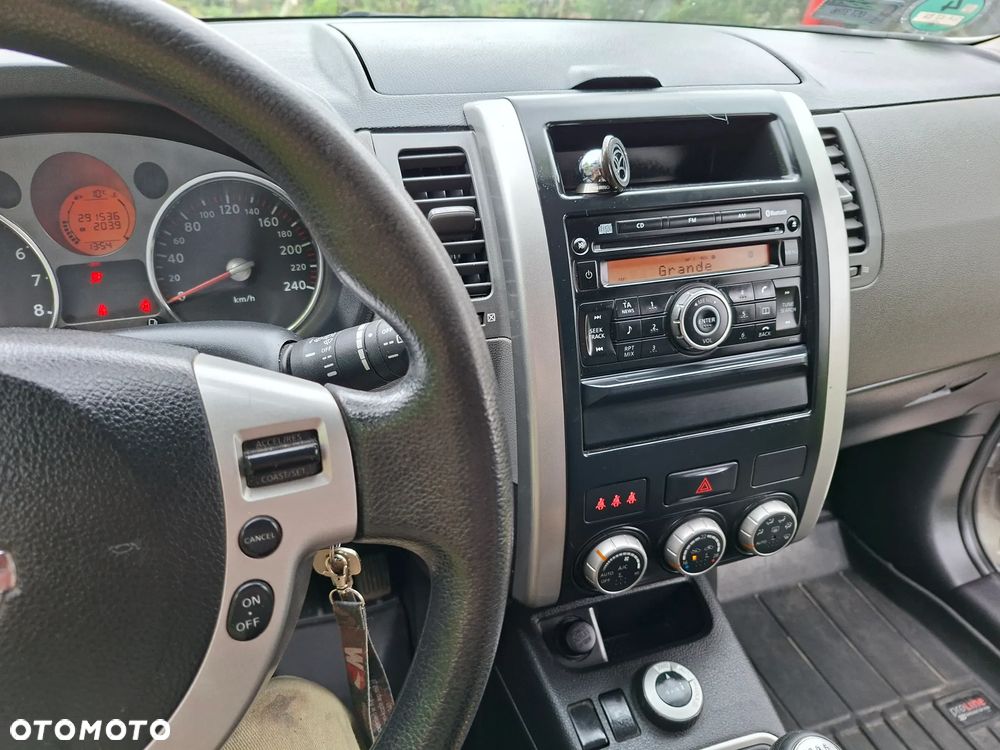 Nissan X-Trail 2.0 XE - 6