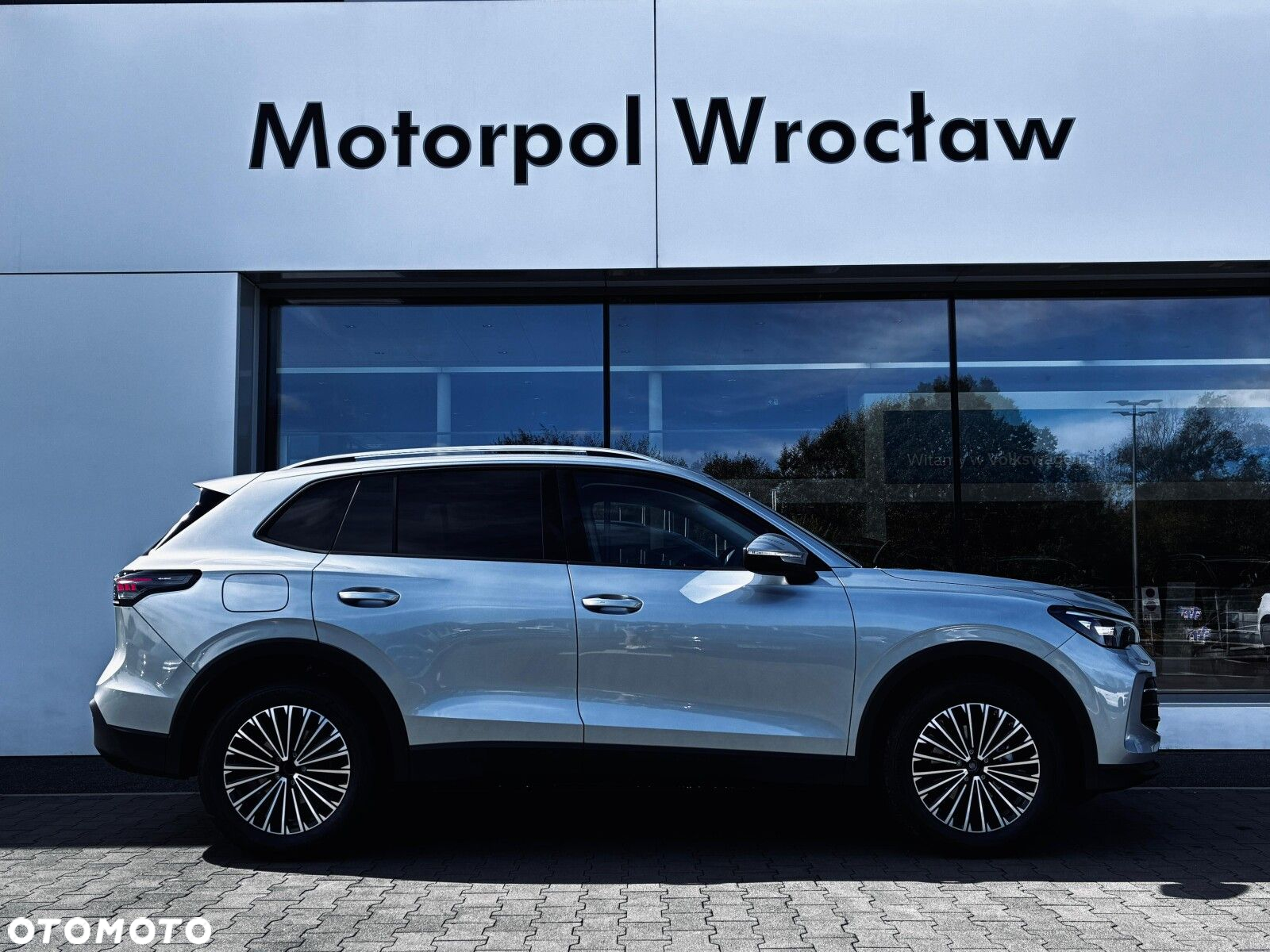 Volkswagen Tiguan - 8