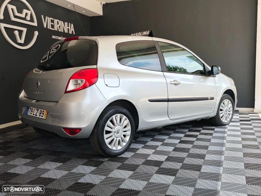 Renault Clio - 20