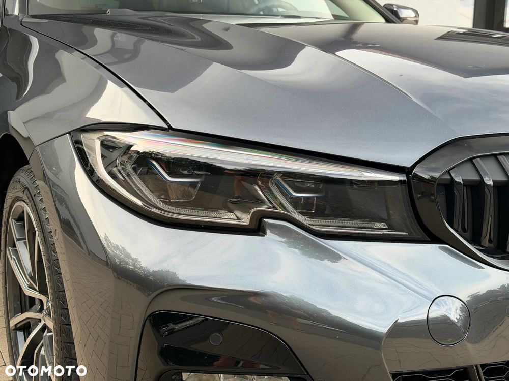 BMW Seria 3 330e xDrive Sport Line - 33