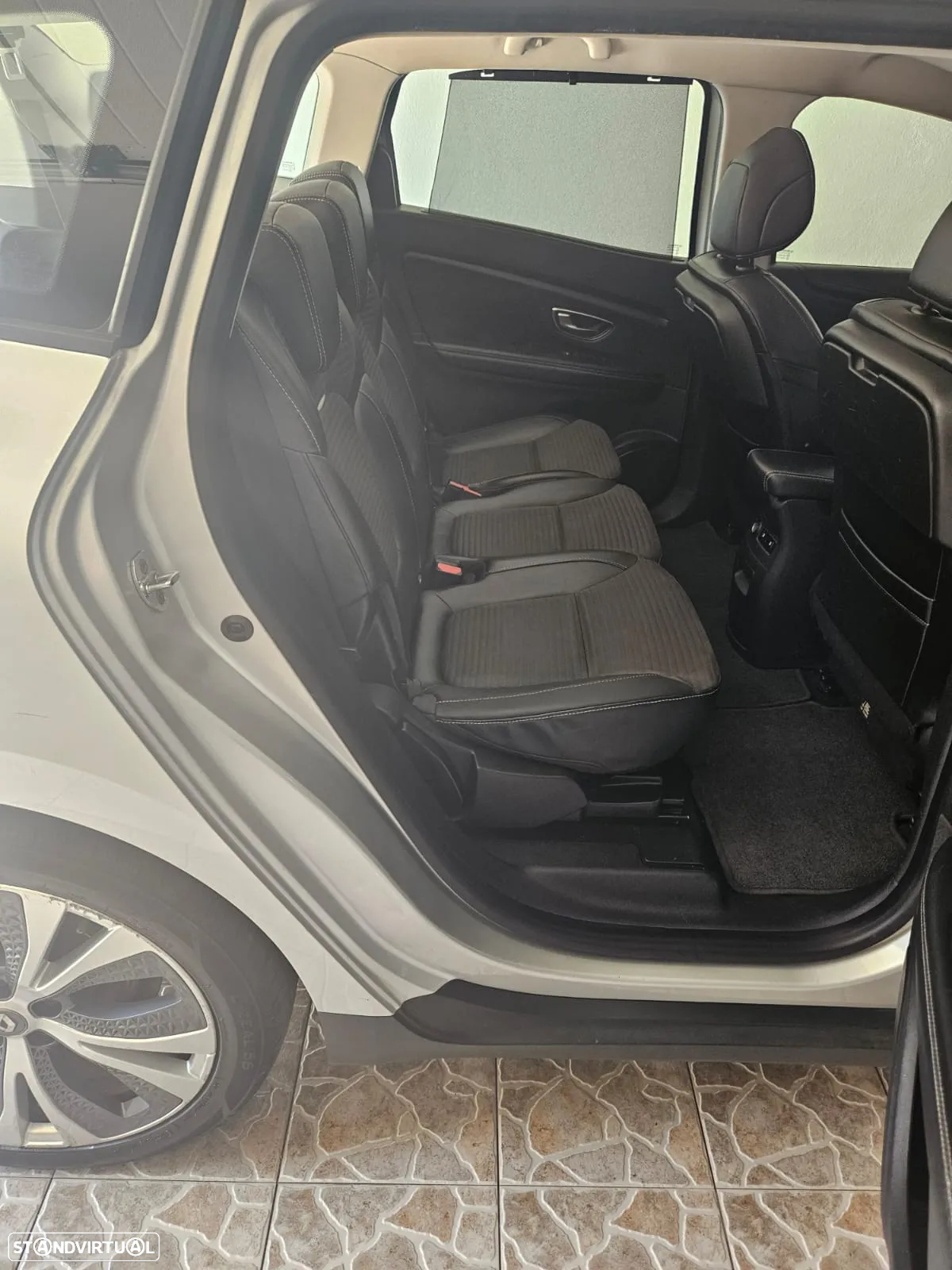 Renault Grand Scénic ENERGY dCi 110 INTENS - 11