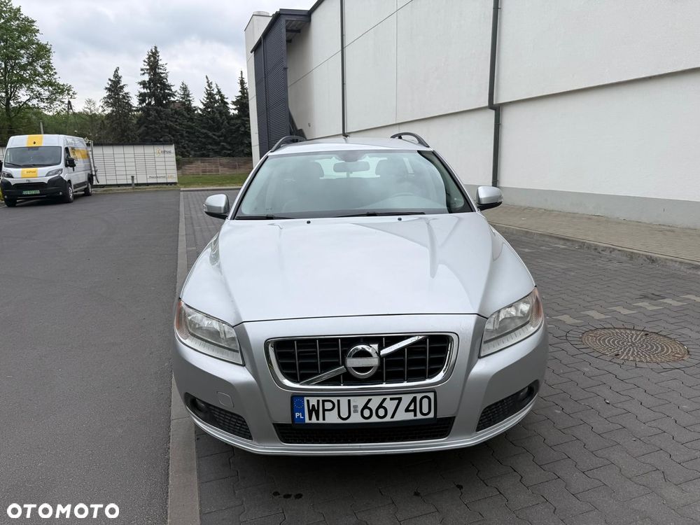 Volvo V70 2.0T Momentum - 3