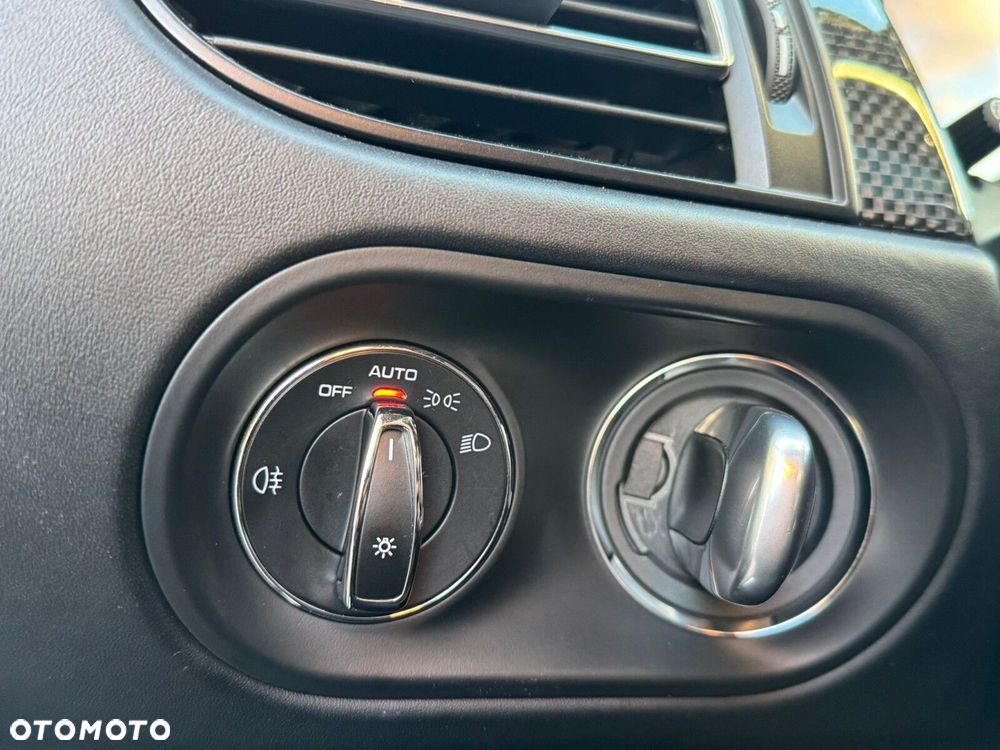 Porsche Macan Turbo - 12