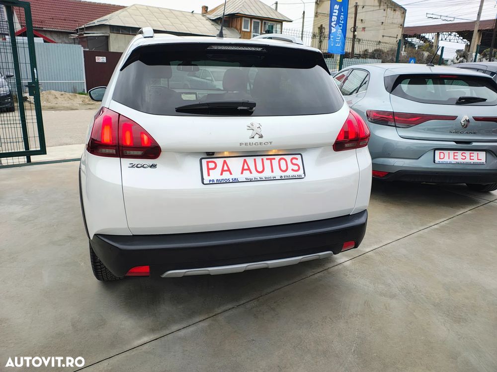 Peugeot 2008 PureTech 130 GPF Stop&Start Allure - 14