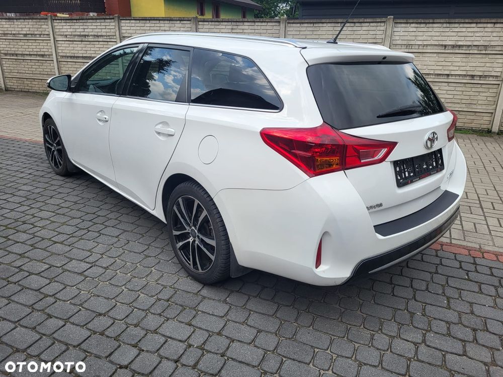Toyota Auris - 3