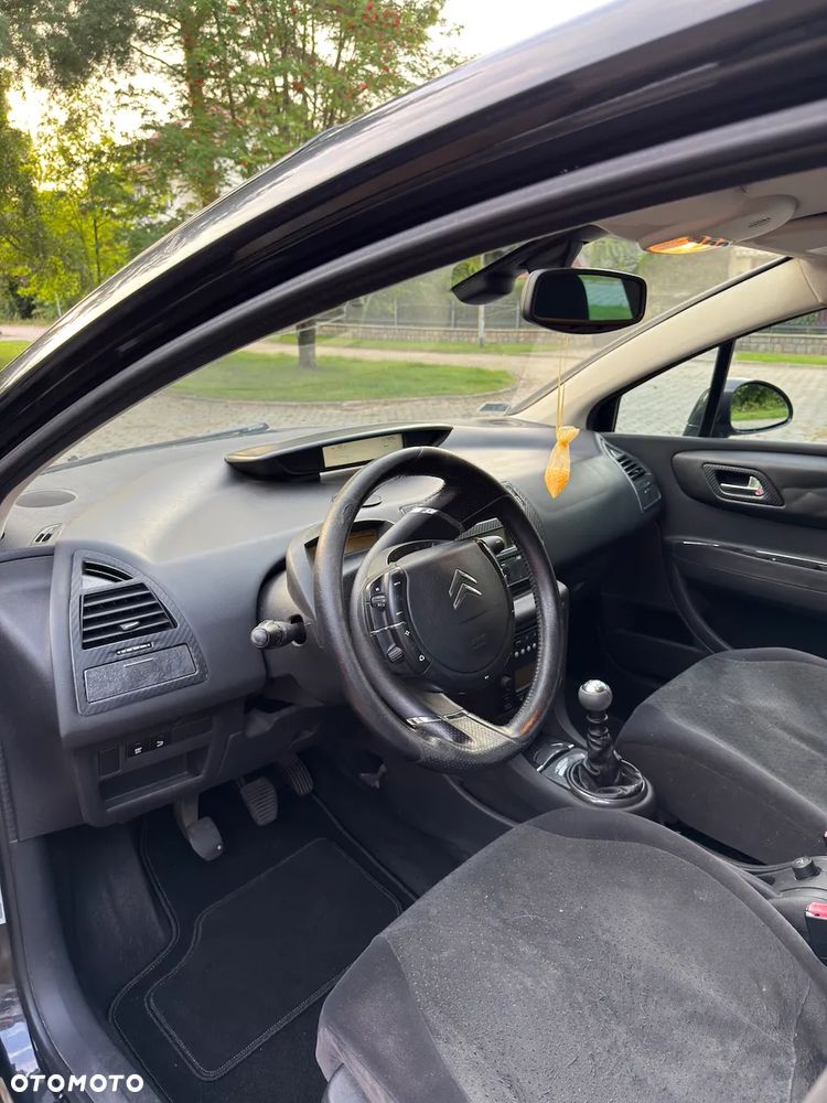 Citroën C4 2.0 HDi Exclusive - 15
