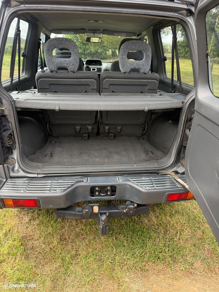 Mitsubishi Pajero - 13