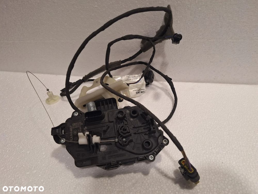 VW T6.1 ZAMEK DRZWI TYŁ PRAWE Z INSTALACJĄ 7LA843604F - 1