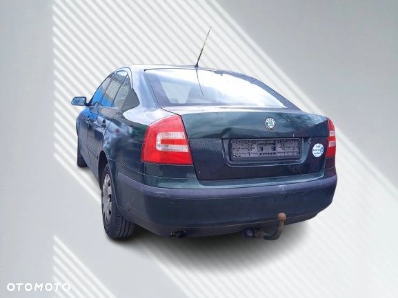 Na części Skoda Oktavia 1.6 MPI BGU FVH 9570 silnik skrzynia biegów klapa błotnik drzwi zderzak - 3