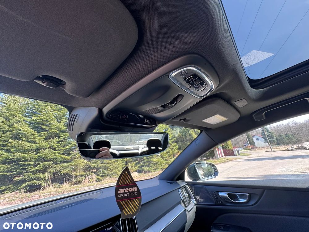 Volvo S60 T6 AWD R-Design - 16