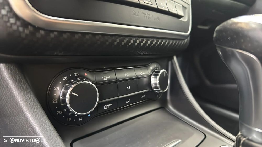 Mercedes-Benz A 200 CDI BE AMG Line - 23