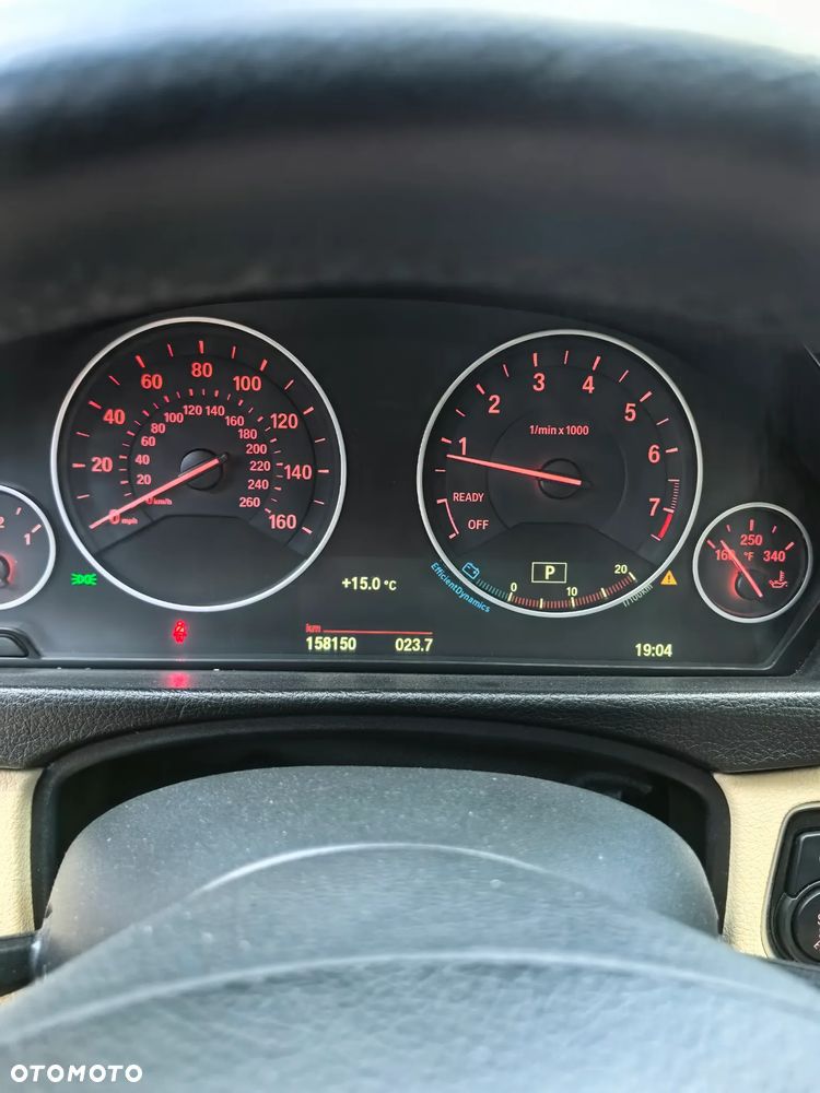 BMW Seria 3 328i xDrive Sport Line - 16