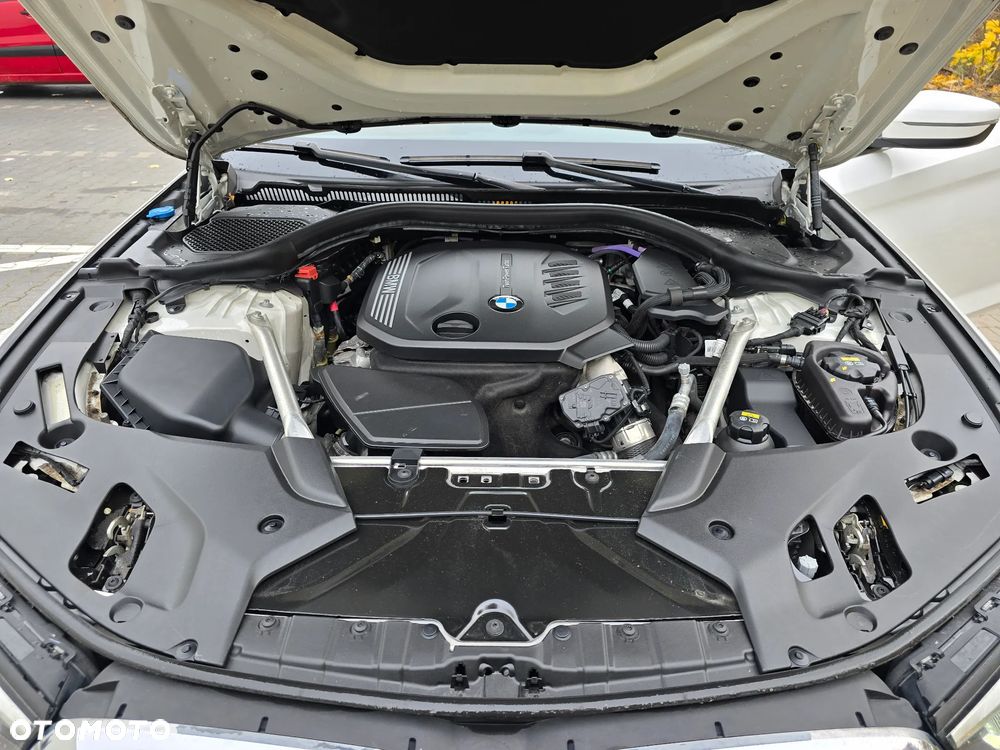 BMW Seria 5 518d Luxury Line sport - 22