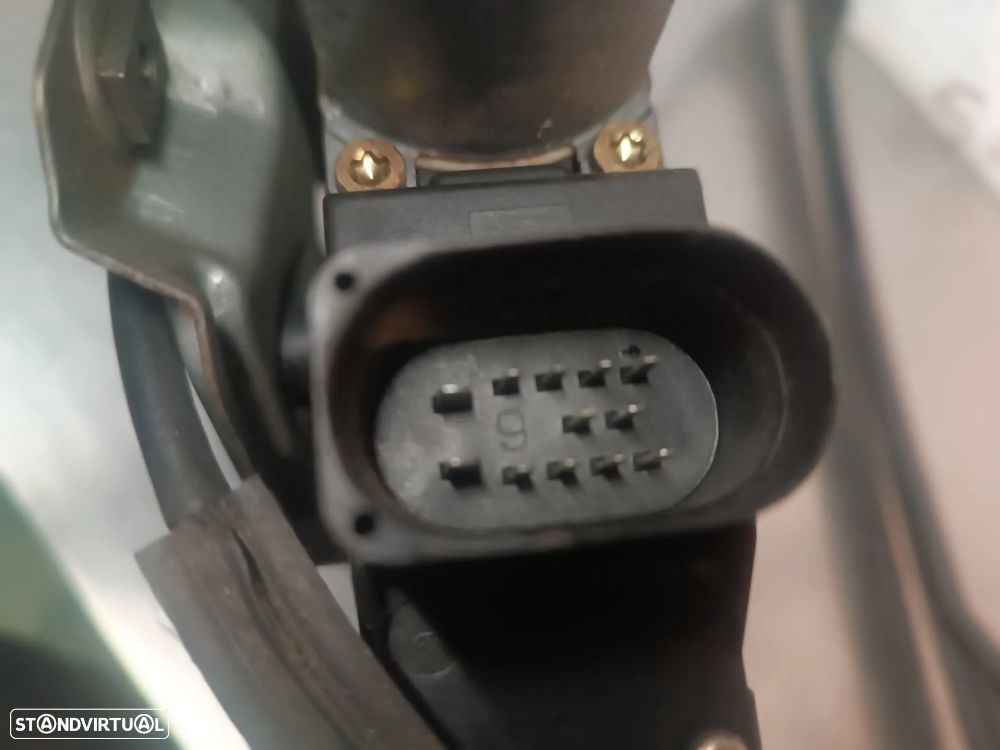 ELEVADOR DO VIDRO VOLKSWAGEN POLO 6N2 99-01 COM CONFORT / AUTOMATICO - 5 PORTAS - FRENTE DIREITO 6N4837402H - 4