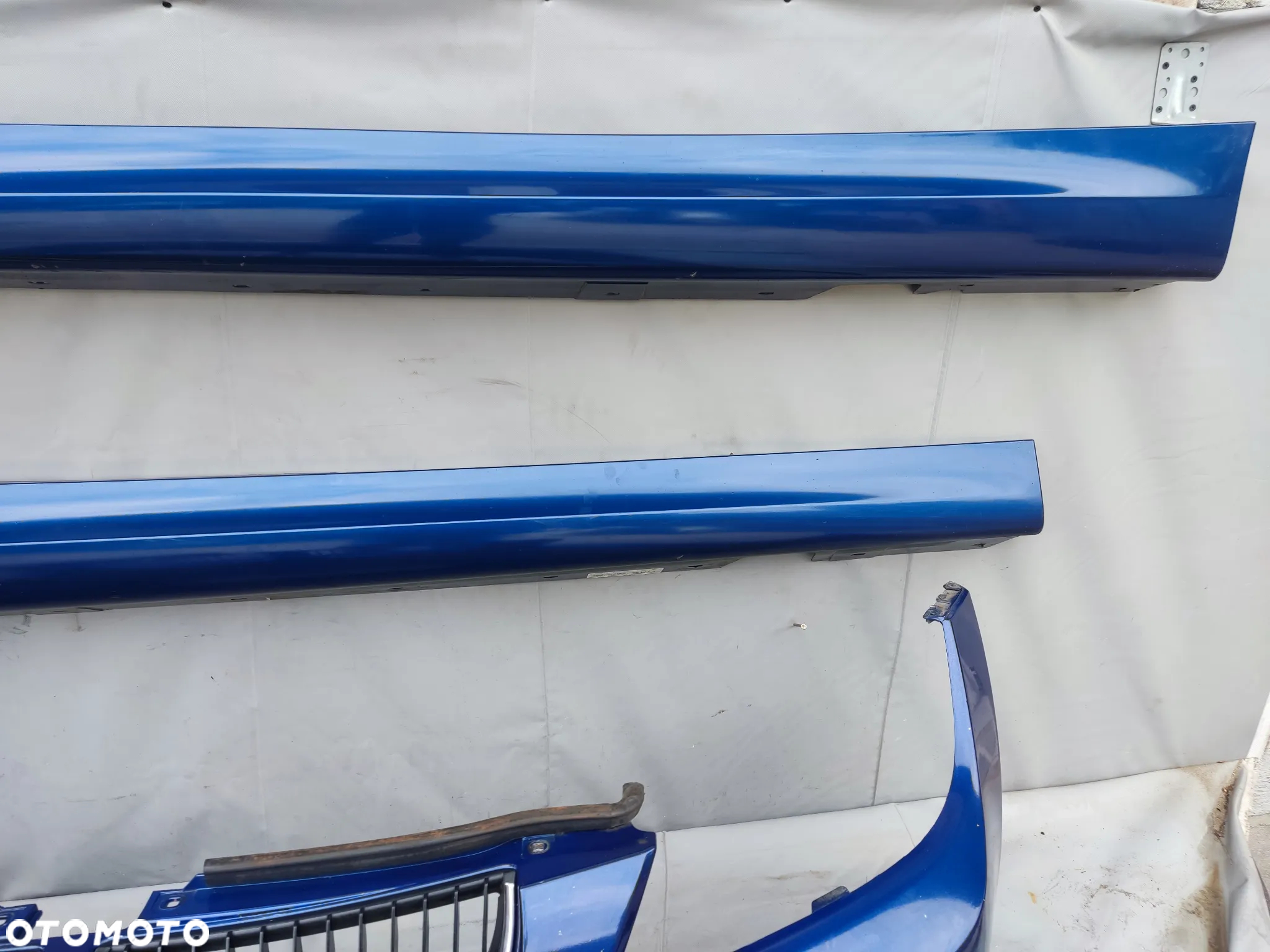 BMW E90 MPAKIET ZDERZAK PRZEDNI TYLNY LISTWY PROGOWE PRÓG PDC KOMPLET LEMANS BLAU - 9