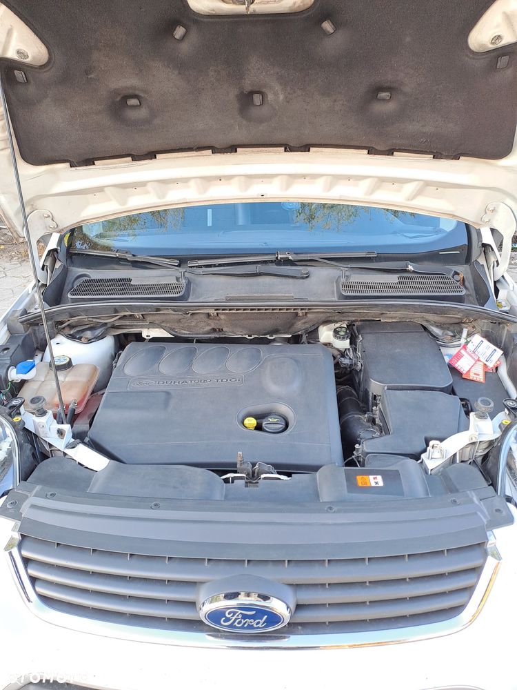 Ford Kuga - 20