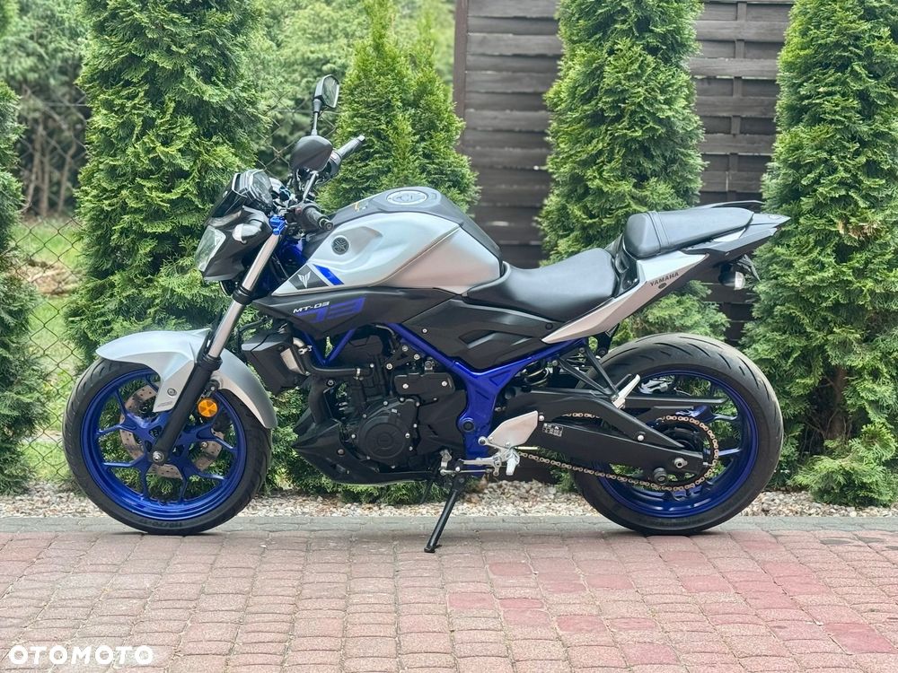 Yamaha MT - 7