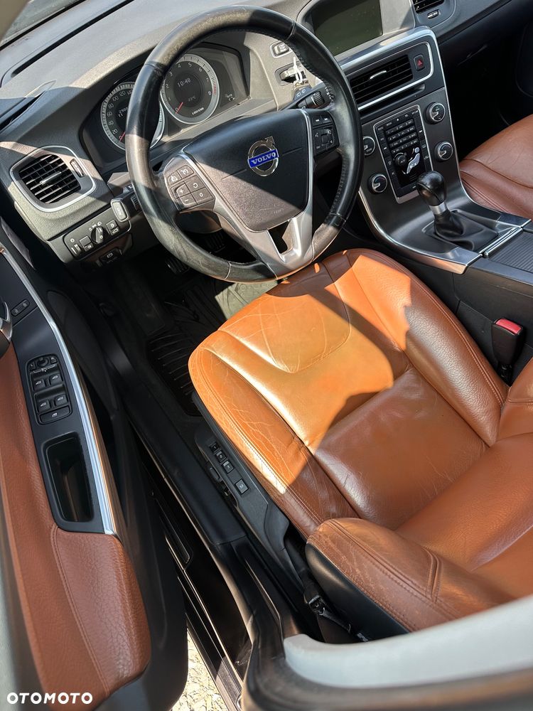 Volvo V60 T3 Summum - 11