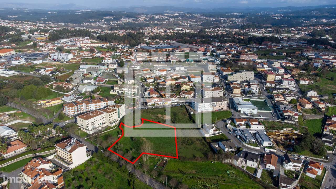 Terreno com 4.800 m2 em Lourosa, Santa Maria da Feira - Grande imagem: 2/13