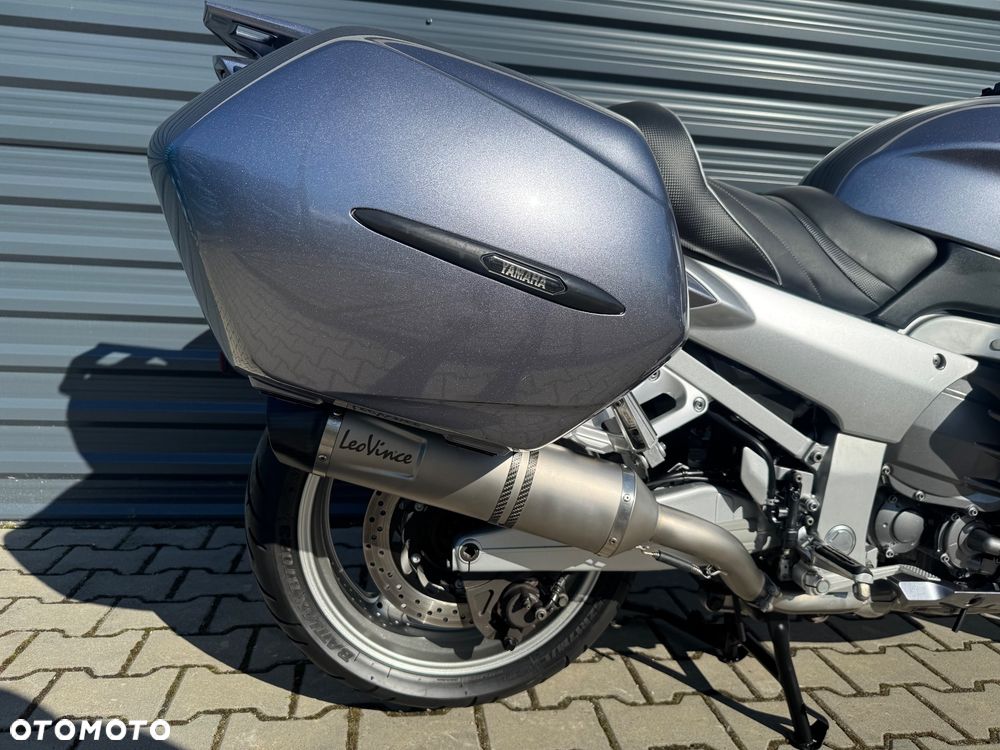 Yamaha FJR - 12