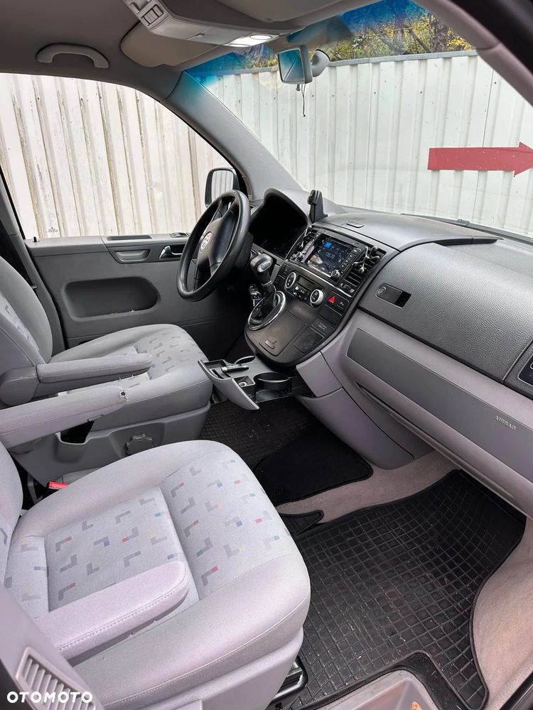 Volkswagen Multivan - 8