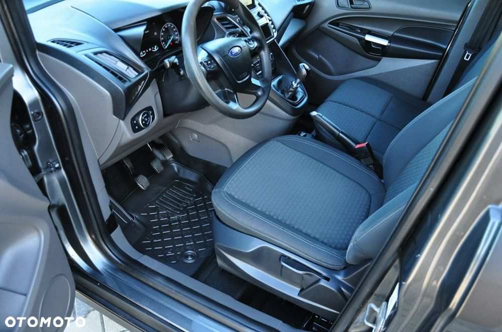 Ford Transit Connect - 24