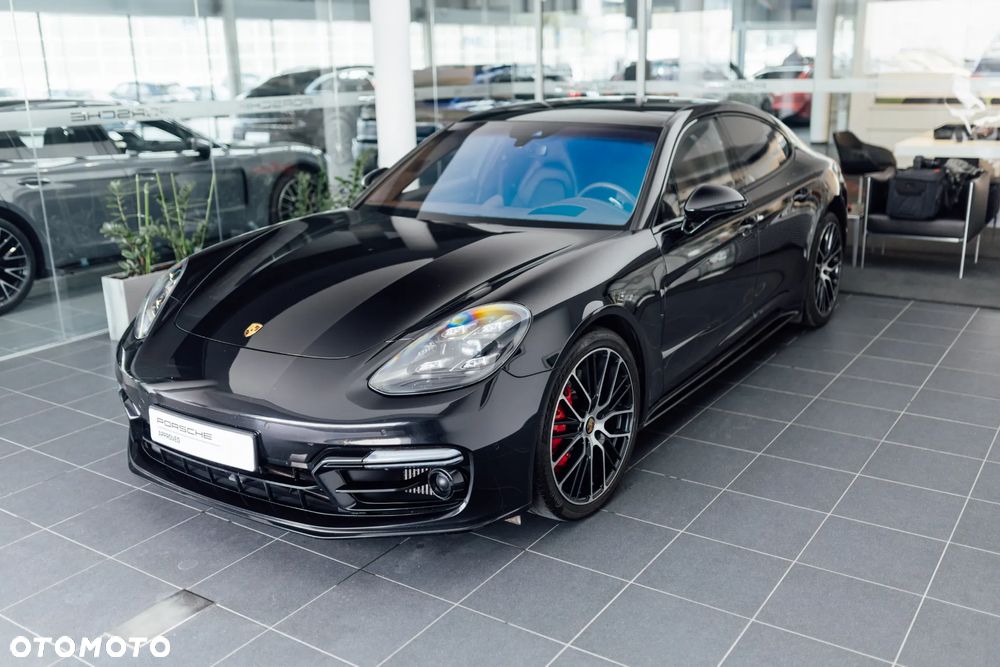 Porsche Panamera GTS - 4