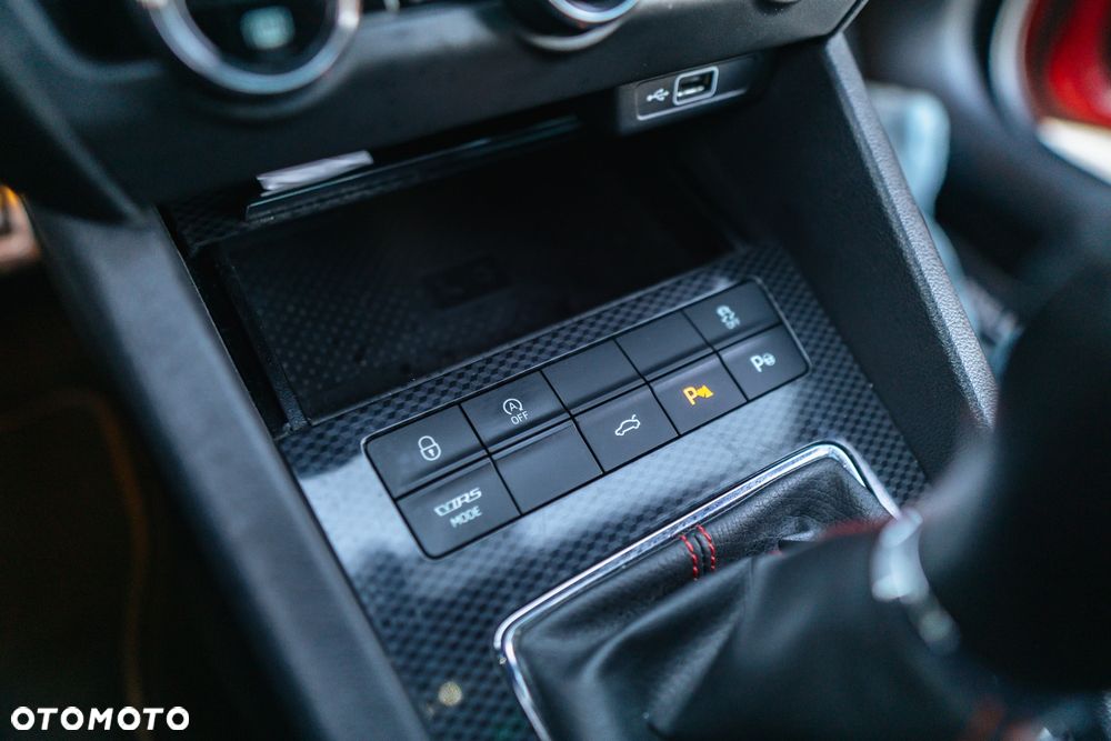 Skoda Octavia 2.0 TSI RS - 21