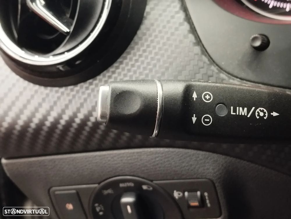 Mercedes-Benz GLA 180 d - 20