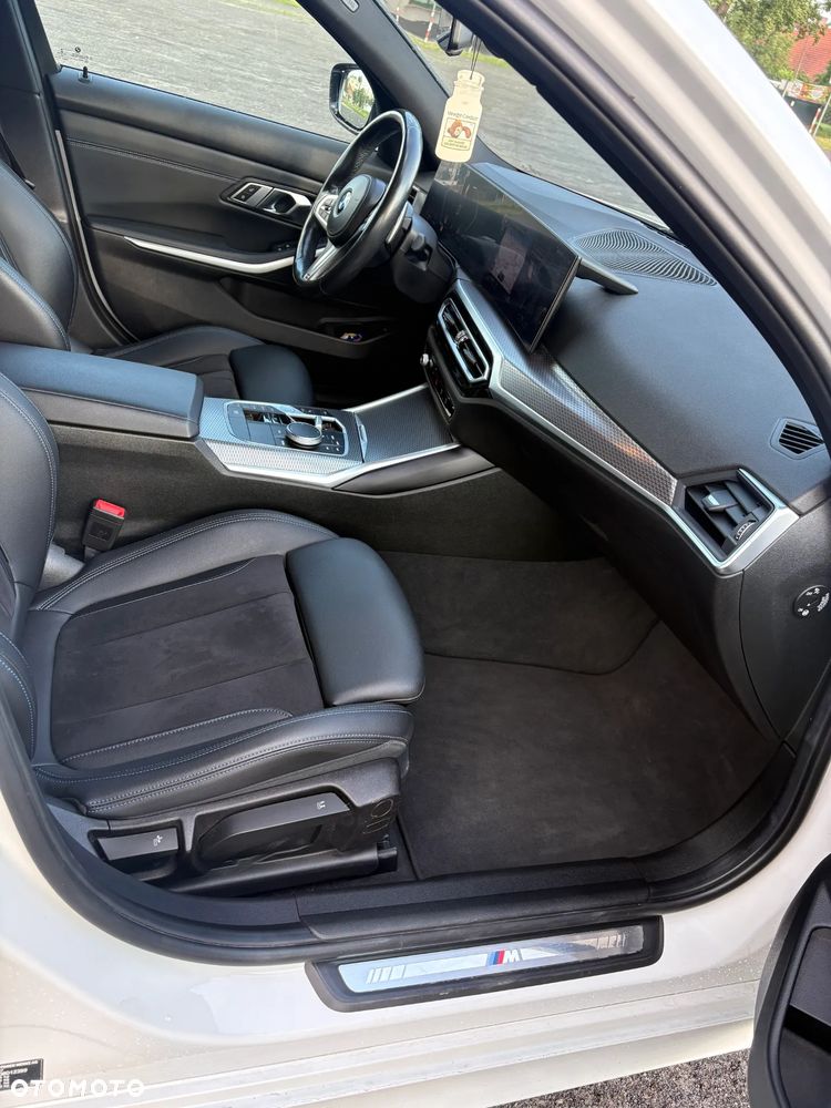 BMW Seria 3 318i M Sport - 12