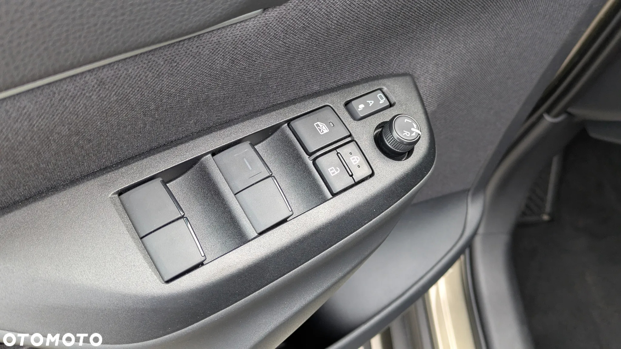 Toyota Yaris Hybrid 1.5 Style - 16