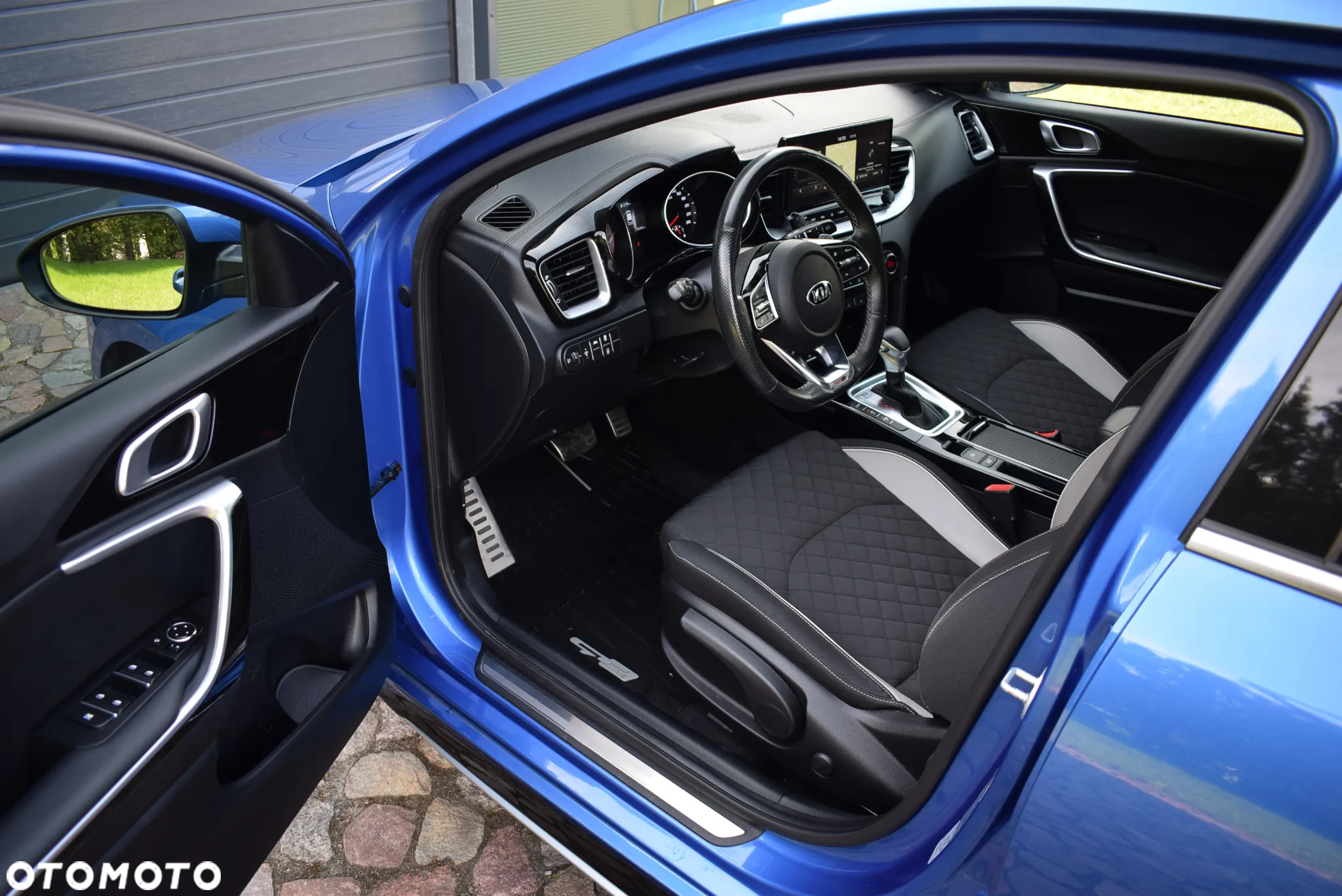 Kia ProCeed - 23