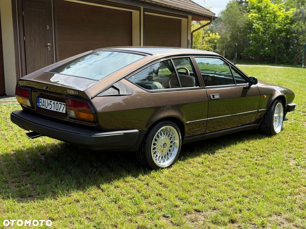 Alfa Romeo GTV - 7