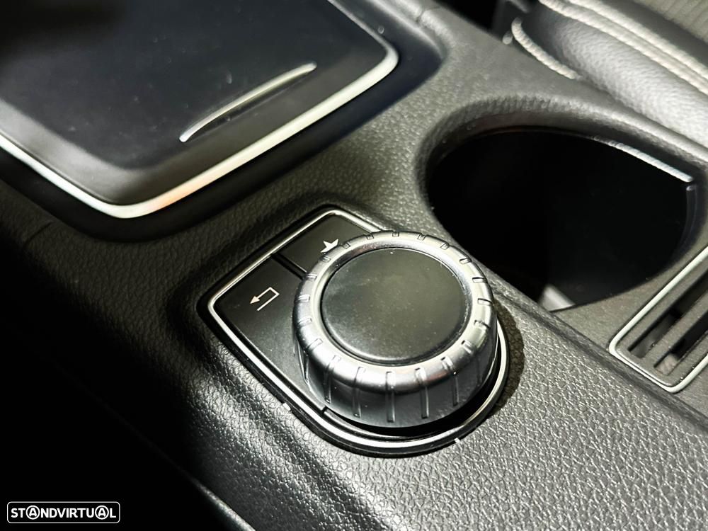 Mercedes-Benz CLA 200 d 4Matic 7G-DCT UrbanStyle Edition - 39