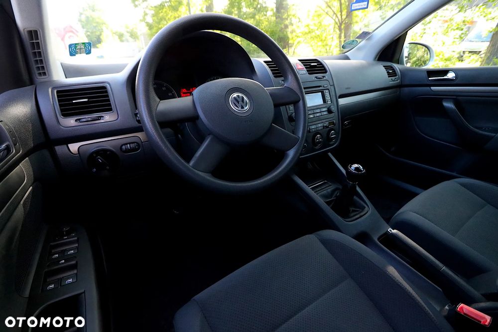 Volkswagen Golf 1.6 Trendline - 26