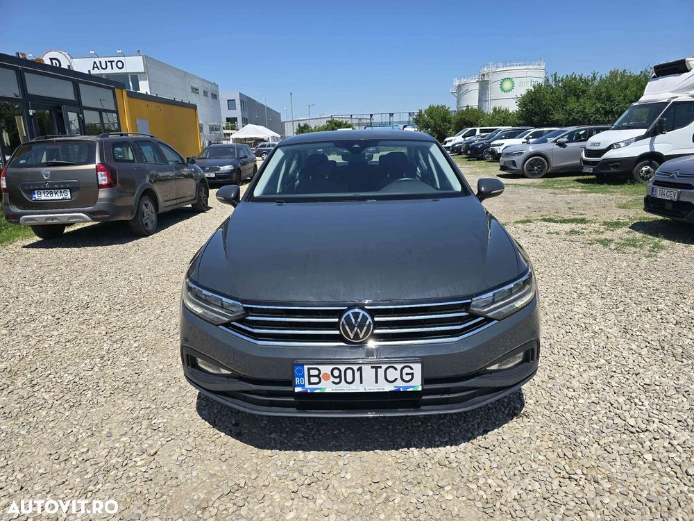 Volkswagen Passat - 2
